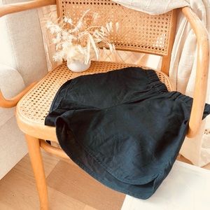 Wilfred Free 100% Linen Shorts from Aritzia Size XXS - Black